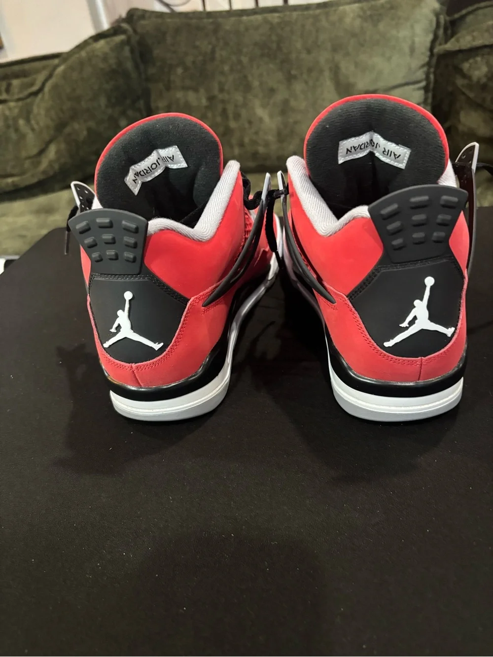 Jordan Air Jordan 4 Retro Toro Bravo Red Black White  FQ8138-600. Sz 9